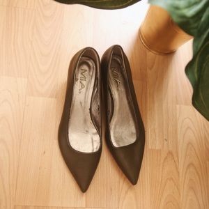 🚫SOLD🚫MIA Olive Green Pointed Toe Kitten Heels